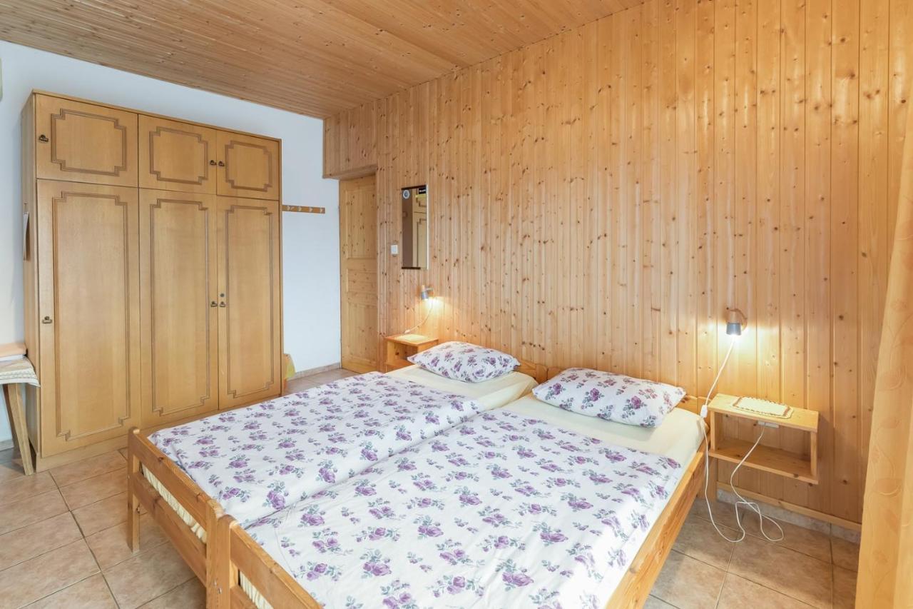 Ines & Hans Tar-Vabriga Exterior photo